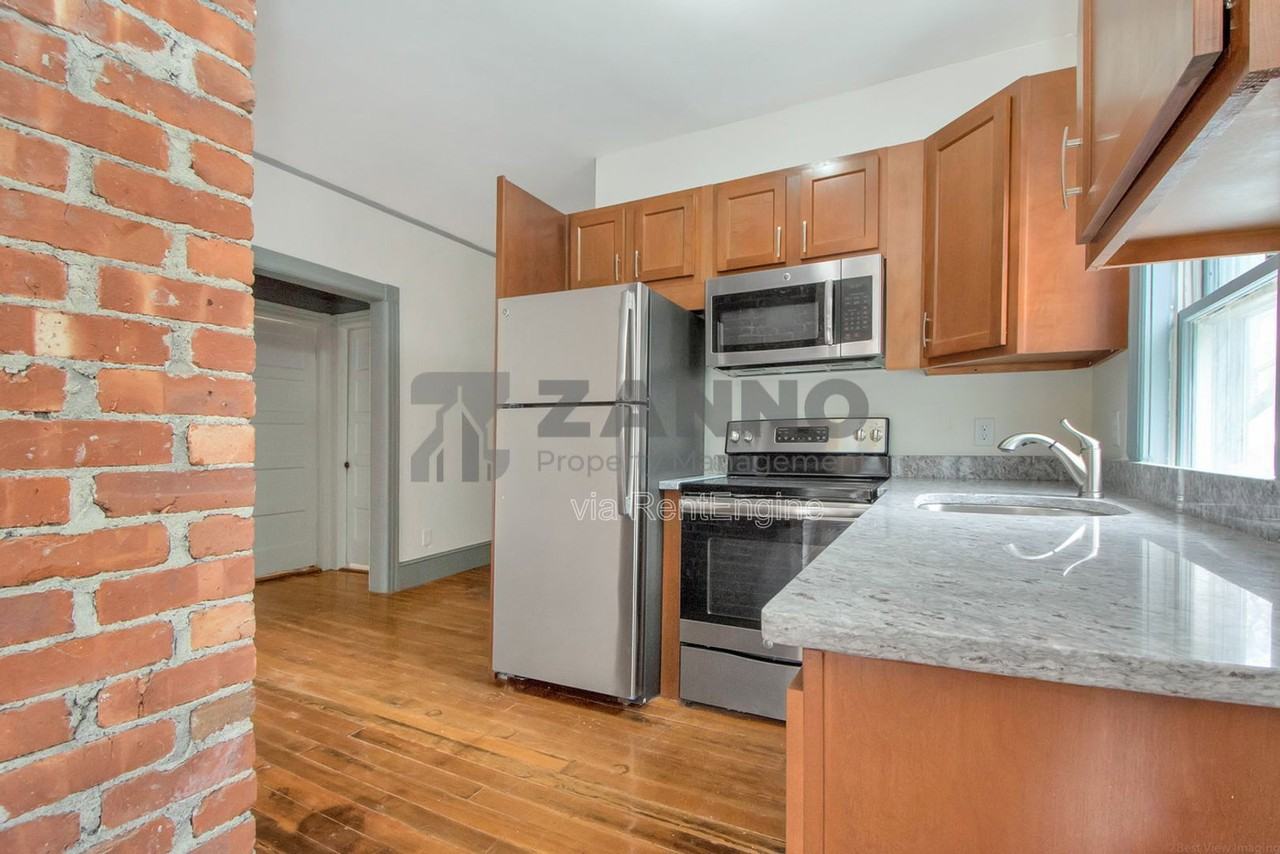 19 Arnold St #1 - Photo 3 of 23