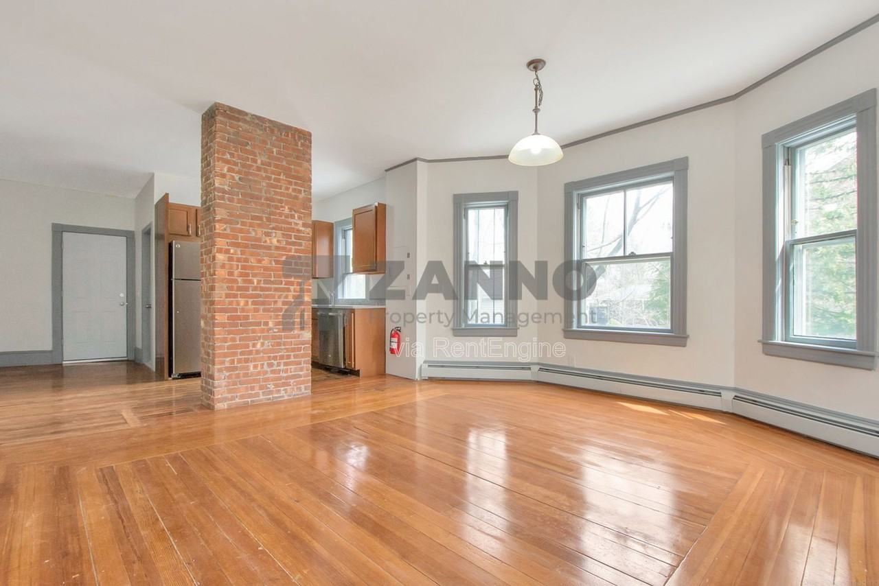 19 Arnold St #1 - Photo 6 of 23