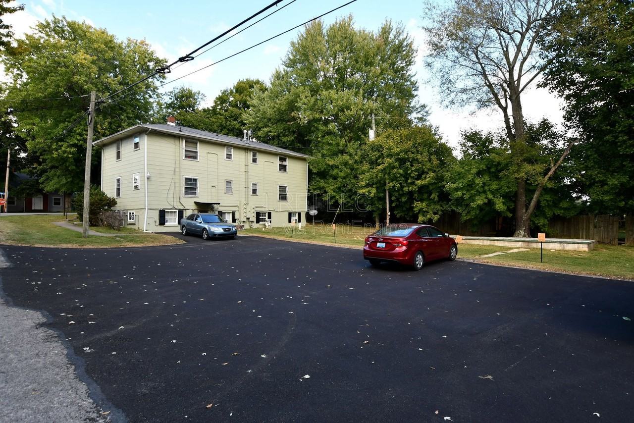 810 W Vine St #1 - Photo 2 of 13