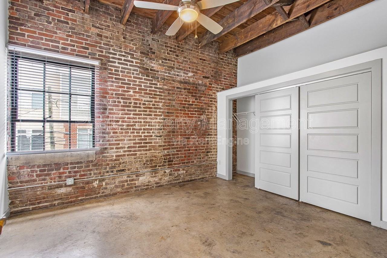 7 E Jackson St #202 - Photo 7 of 48