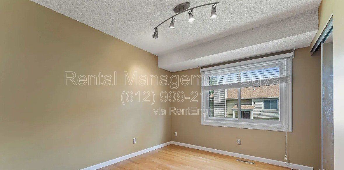 7390 Stewart Dr - Photo 7 of 10