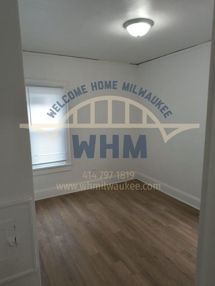 2841 N 49th St - Photo 5 of 9