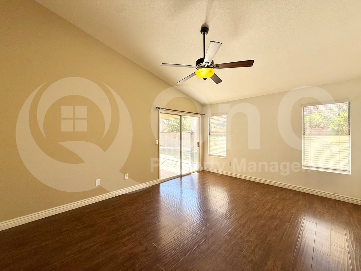 4121 E Nighthawk Way - Photo 7 of 47