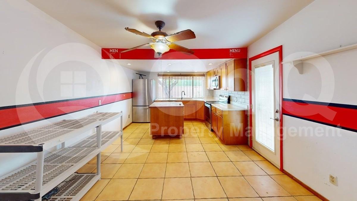 8645 E Bellevue Pl - Photo 6 of 22