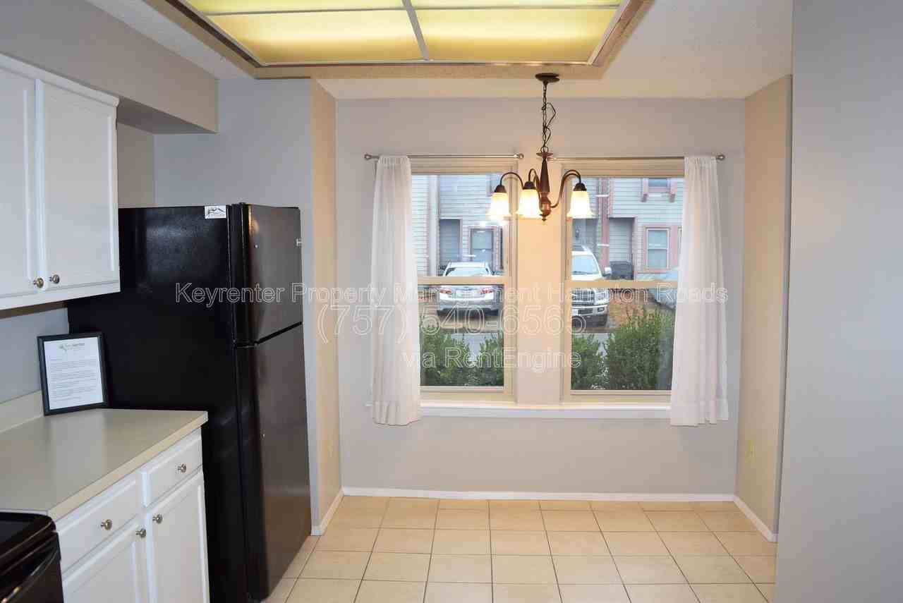 1412 Woodscape Ln - Photo 6 of 38