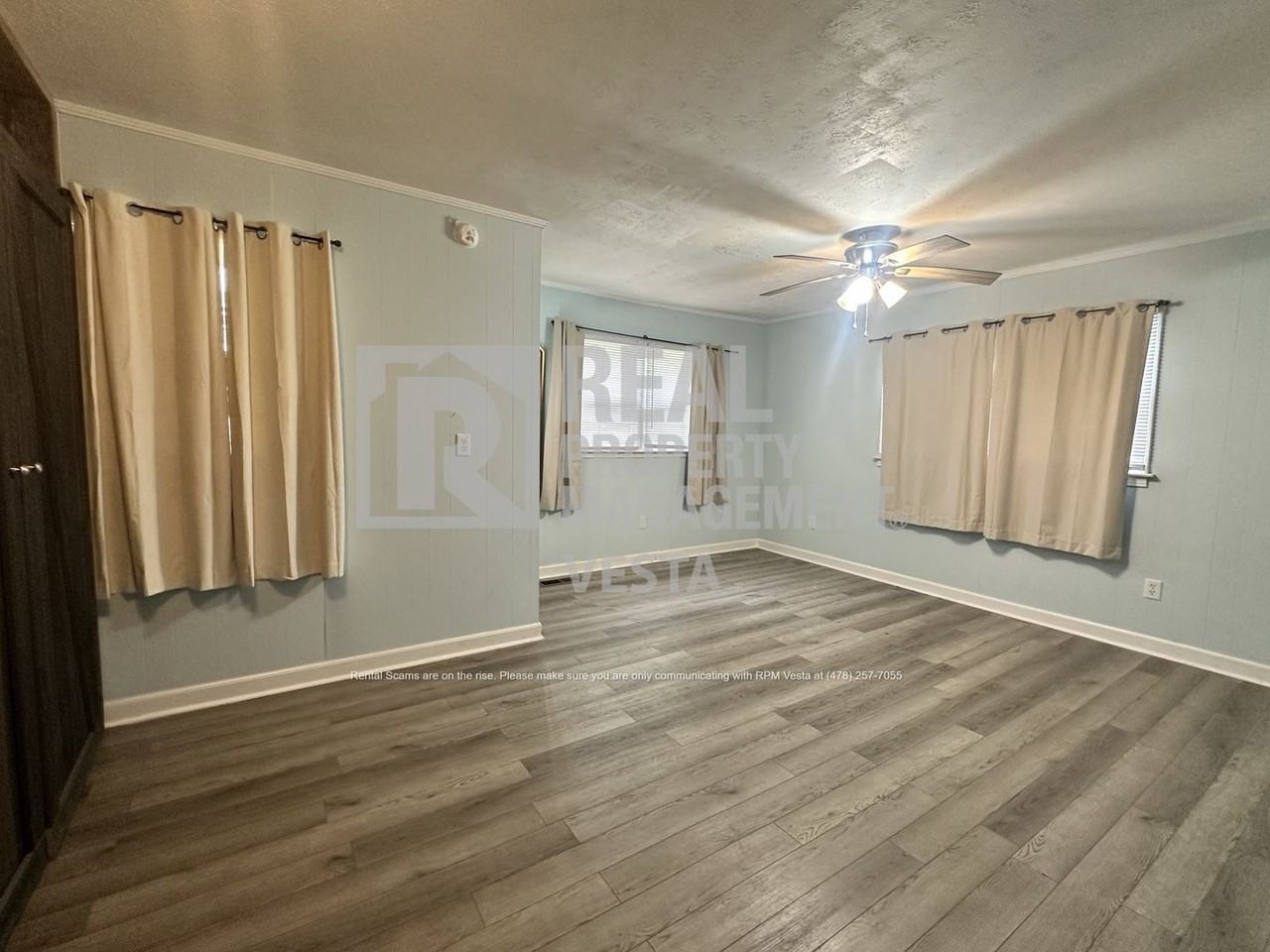 346 E Main St - Photo 7 of 11