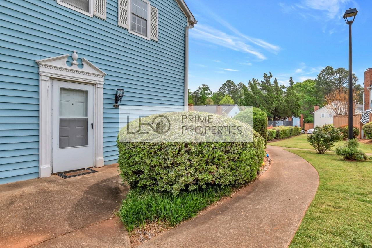 5546 Clover Rise Ln - Photo 2 of 15