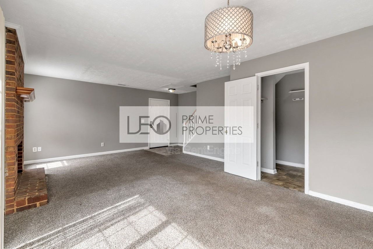 5546 Clover Rise Ln - Photo 5 of 15