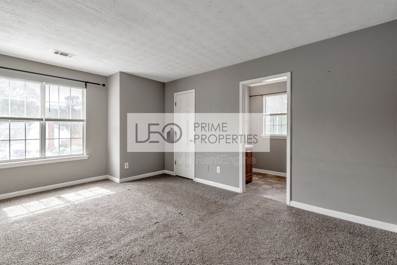 5546 Clover Rise Ln - Photo 6 of 15