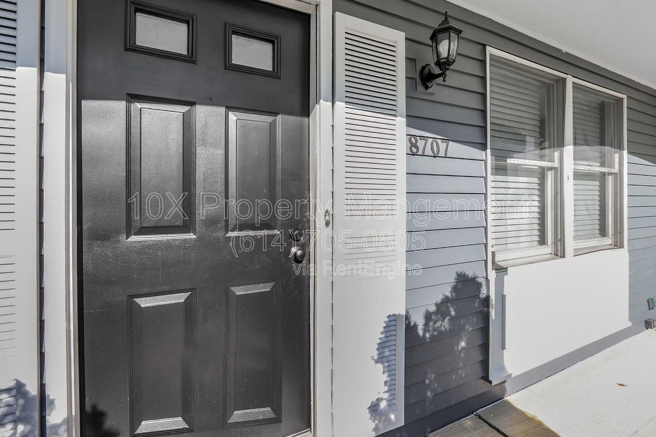 8707 Glencanyon Dr - Photo 3 of 40