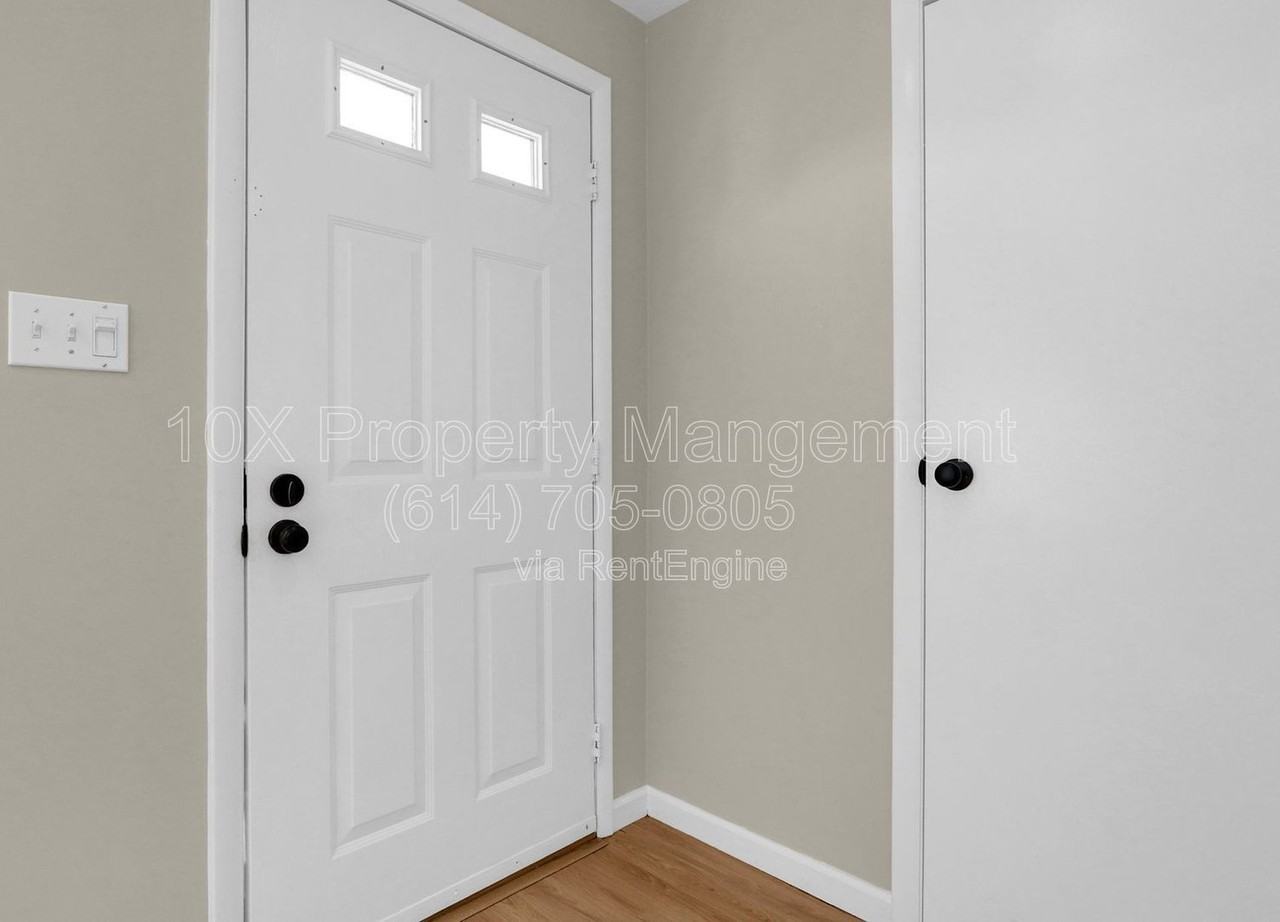 8707 Glencanyon Dr - Photo 5 of 40