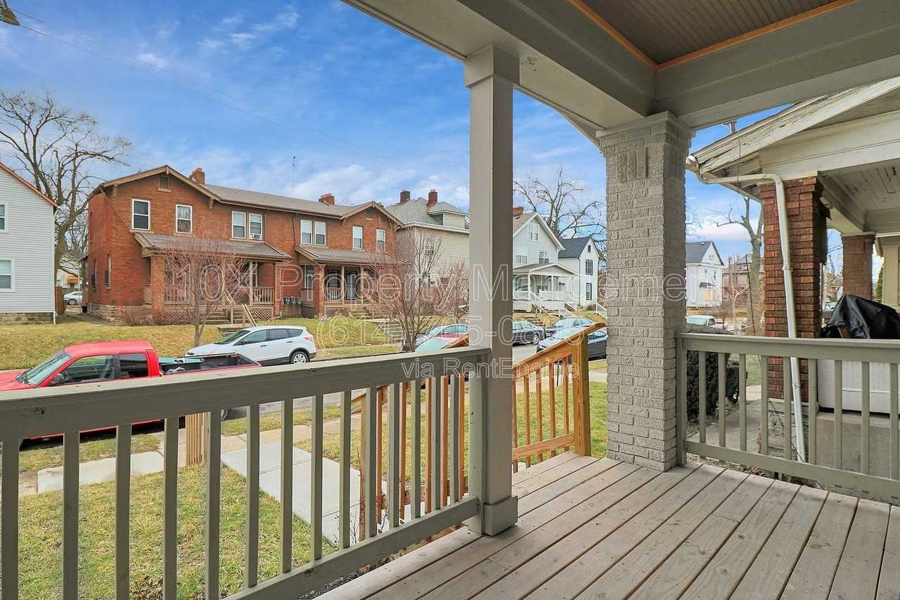 614 Lilley Ave - Photo 3 of 30