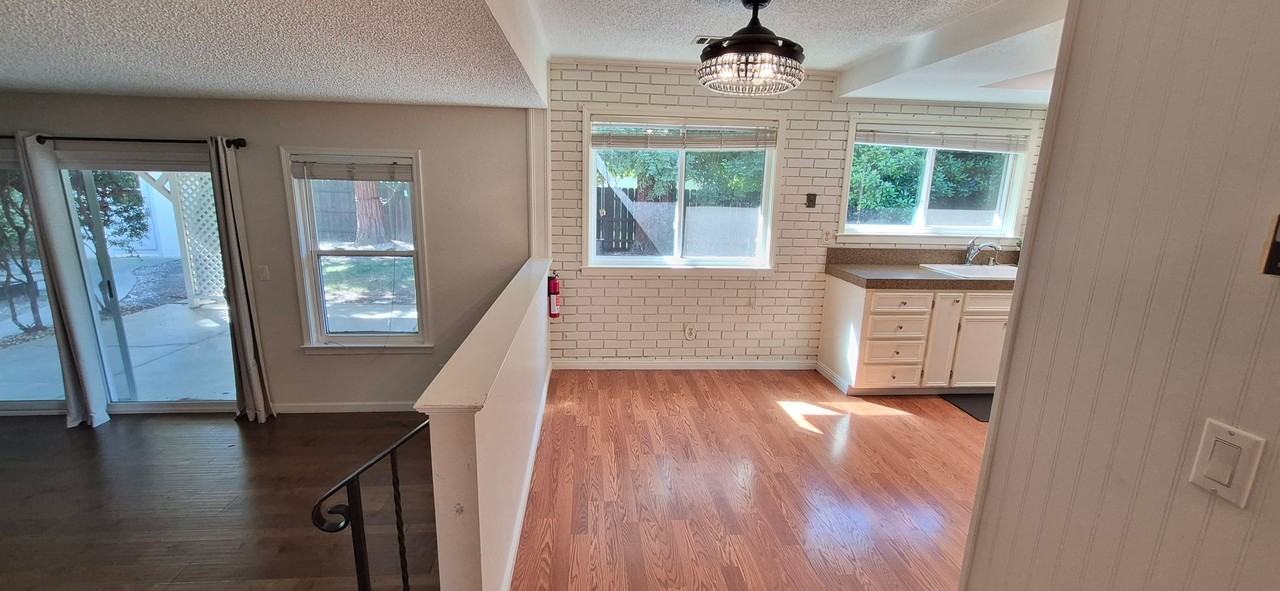 110 Wayne Ct - Photo 5 of 39