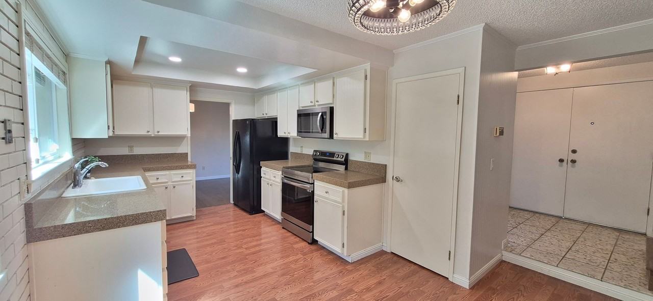 110 Wayne Ct - Photo 7 of 39