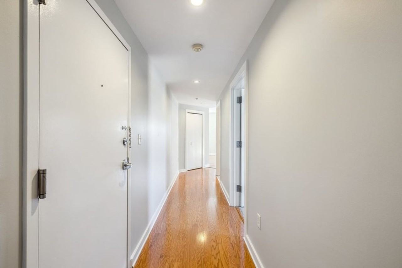 536 Commonwealth Ave - Photo 2 of 11