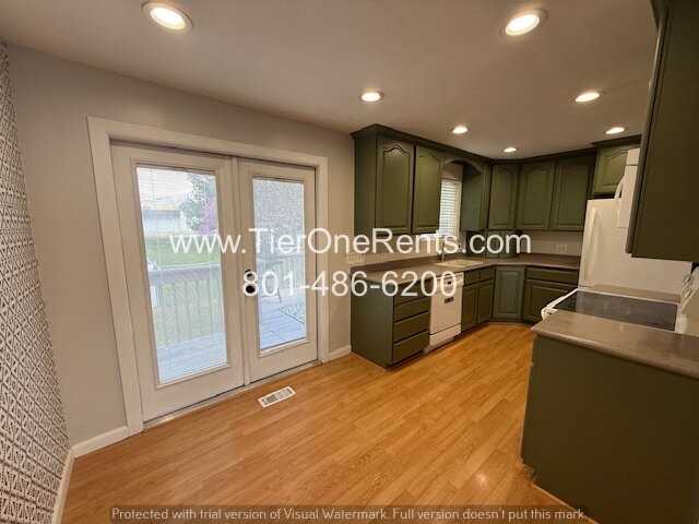 5971 S 610 W - Photo 4 of 25