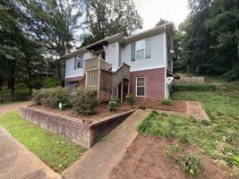 featured image of 712 Park Dr