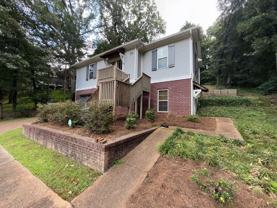 712 Park Dr - Photo 1 of 1