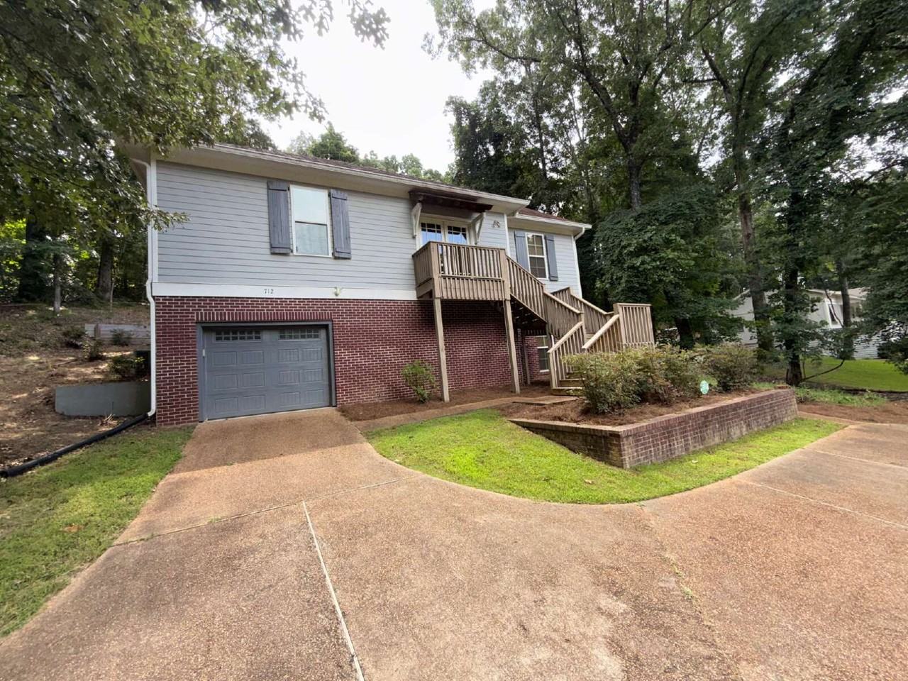 712 Park Dr - Photo 4 of 28