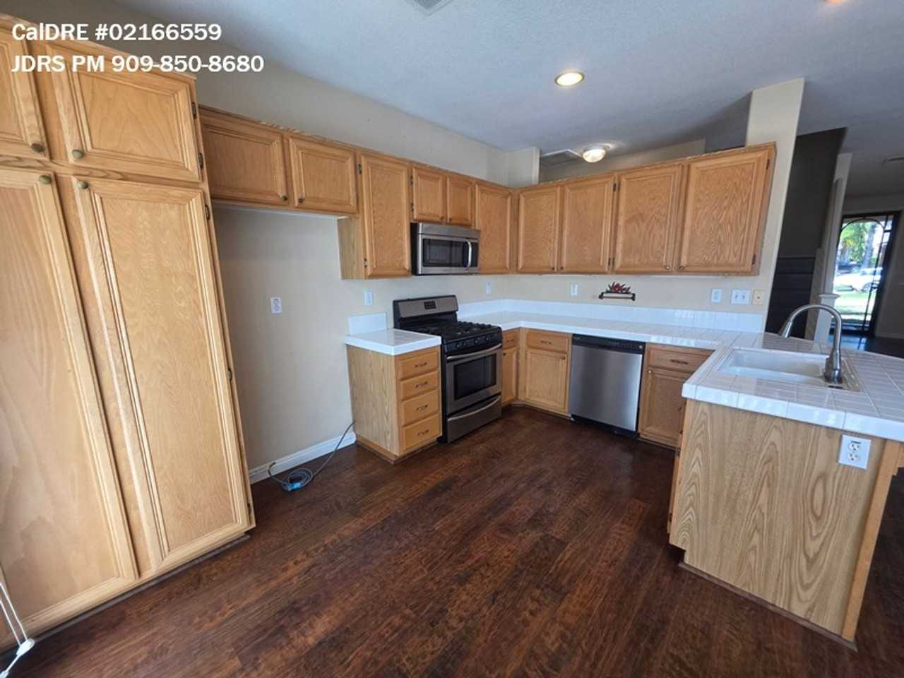 11879 Bunker Dr - Photo 2 of 20