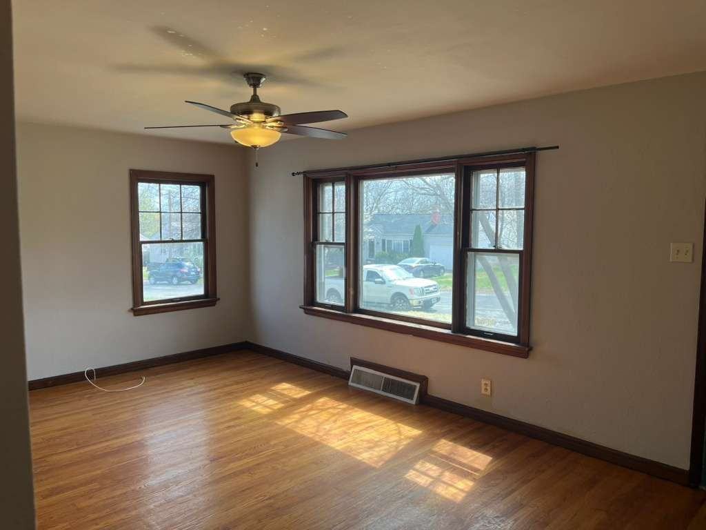 9813 Lullaby Ln - Photo 6 of 40