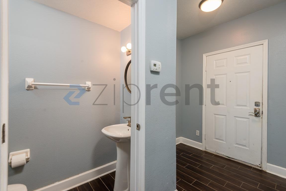 211 Countryside Key Blvd - Photo 4 of 27