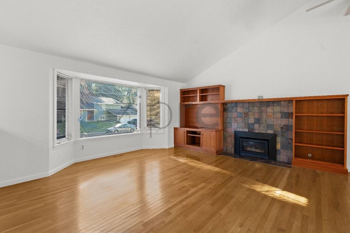 10733 126th Pl Ne - Photo 4 of 23