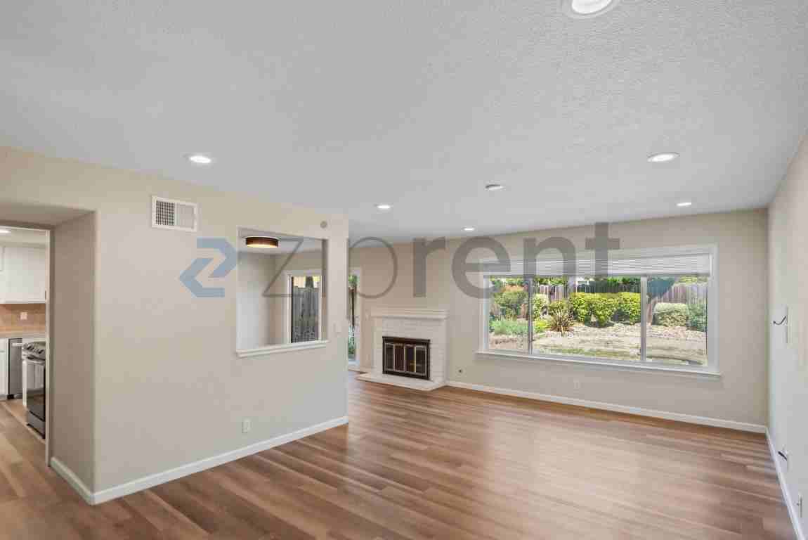 2472 Camino De Jugar - Photo 7 of 30