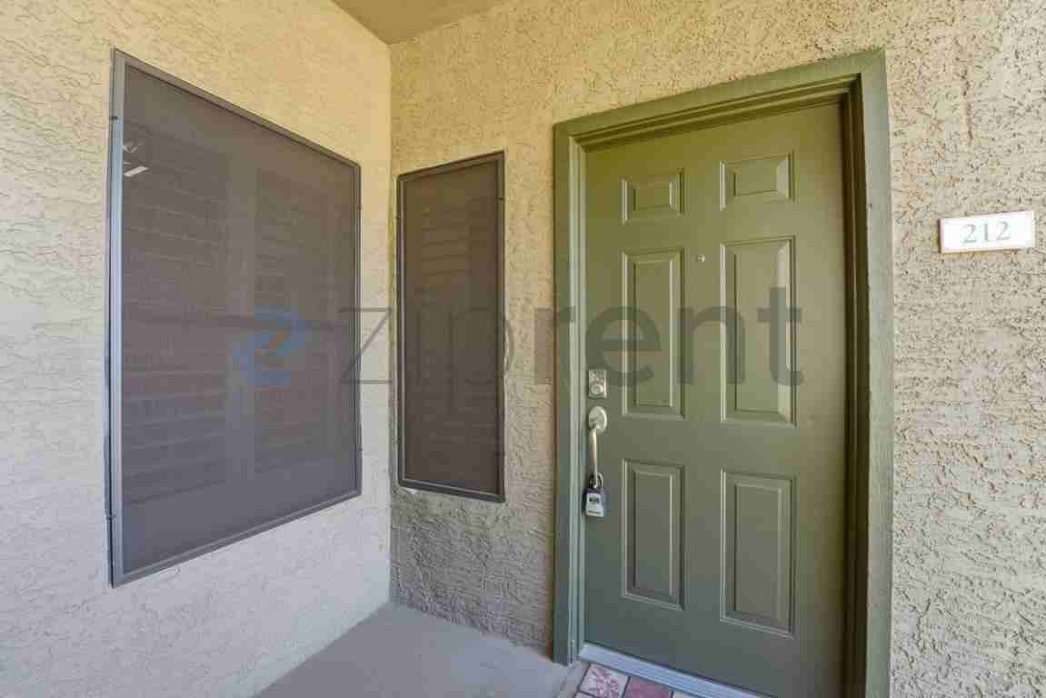 9600 N 96th St #212 - Photo 5 of 40