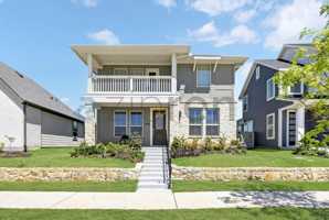 featured image of 3140 Eddington Dr