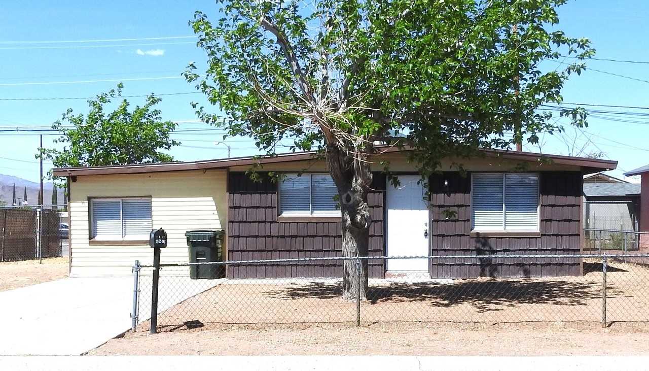 2201 Davis Ave - Photo 2 of 20