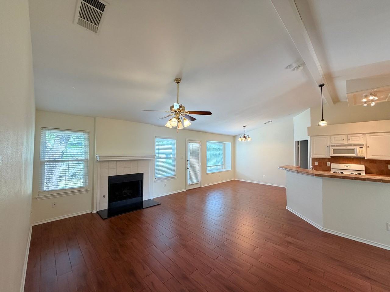 1703 Hatch Rd - Photo 3 of 42