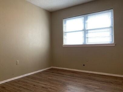 5503 KT 5503 10th Street - Photo 3 of 10
