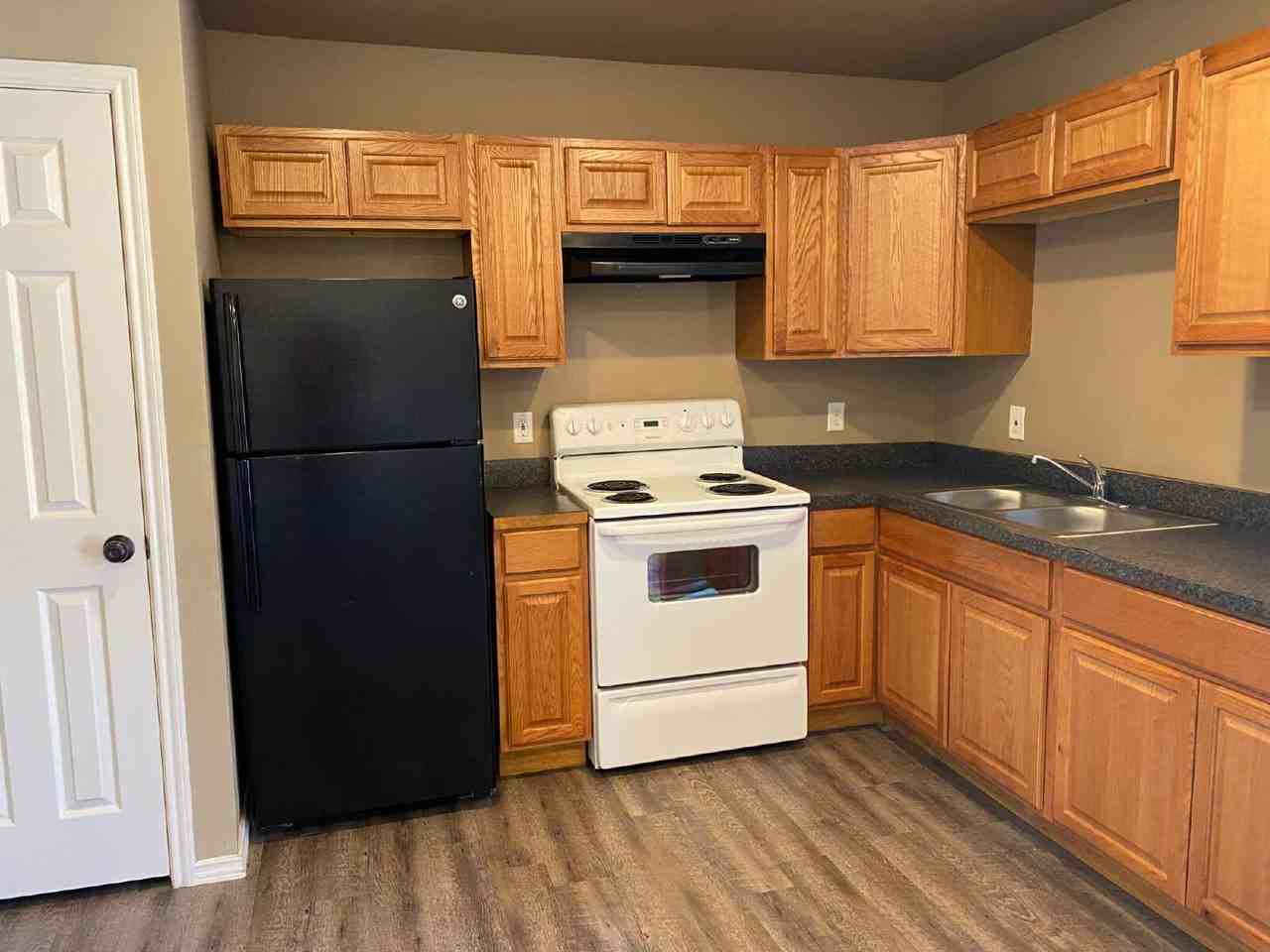 KT 7401 Waco Avenue - 3 - Photo 3 of 10