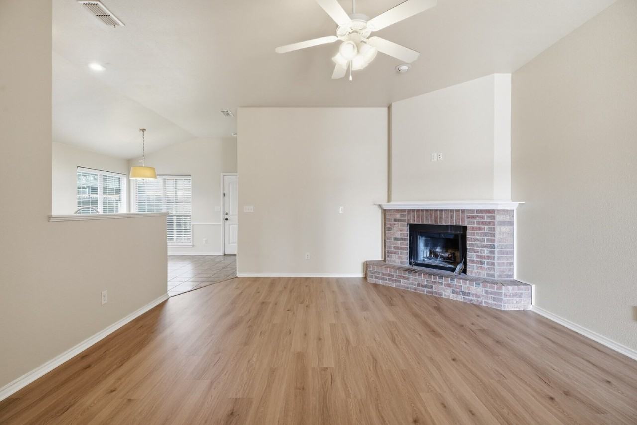 9304 Remington Ave - Photo 2 of 13