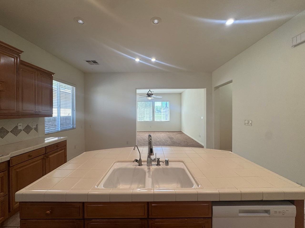 9311 Camargo Way - Photo 4 of 18