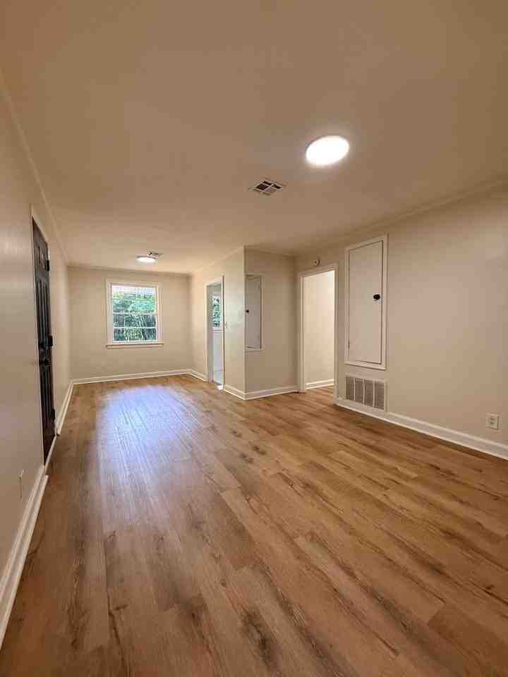 2503 Skyline Ave - Photo 3 of 13