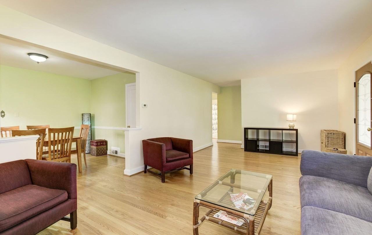 9209 Wendell St - Photo 4 of 28