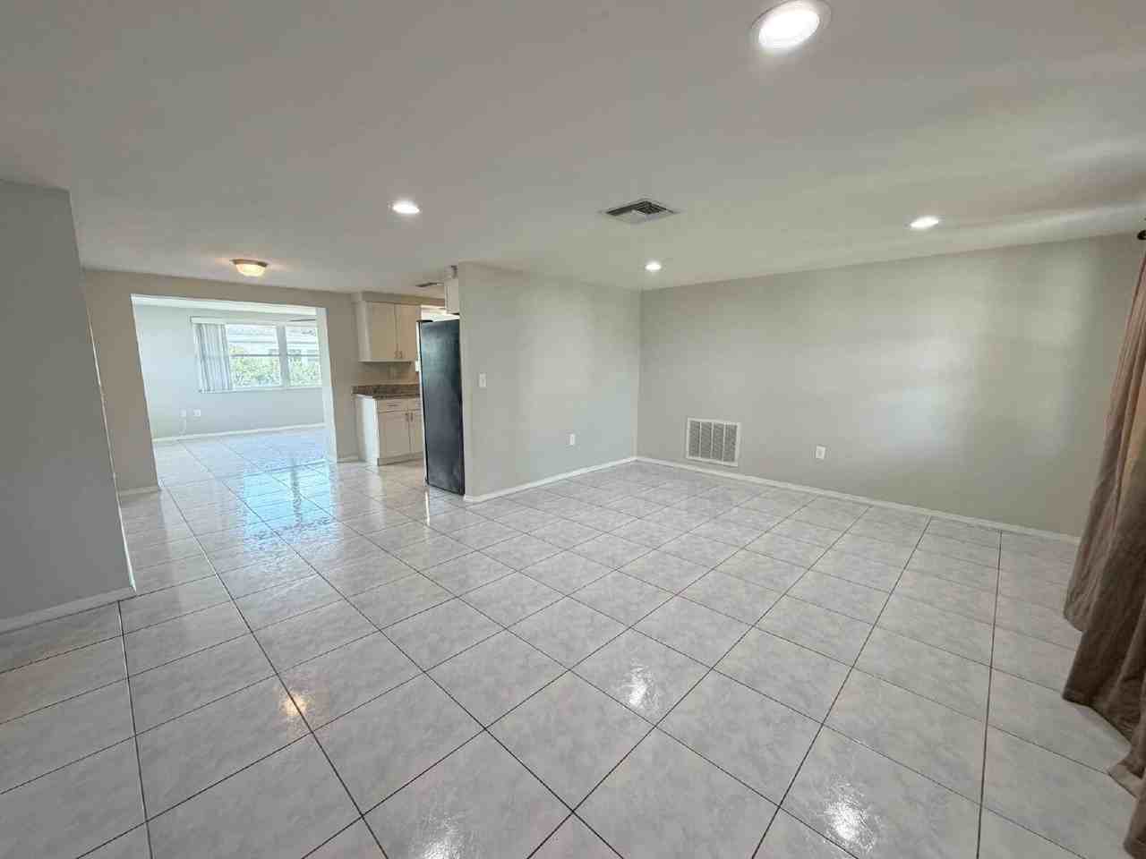 5706 Chipper Dr - Photo 3 of 18