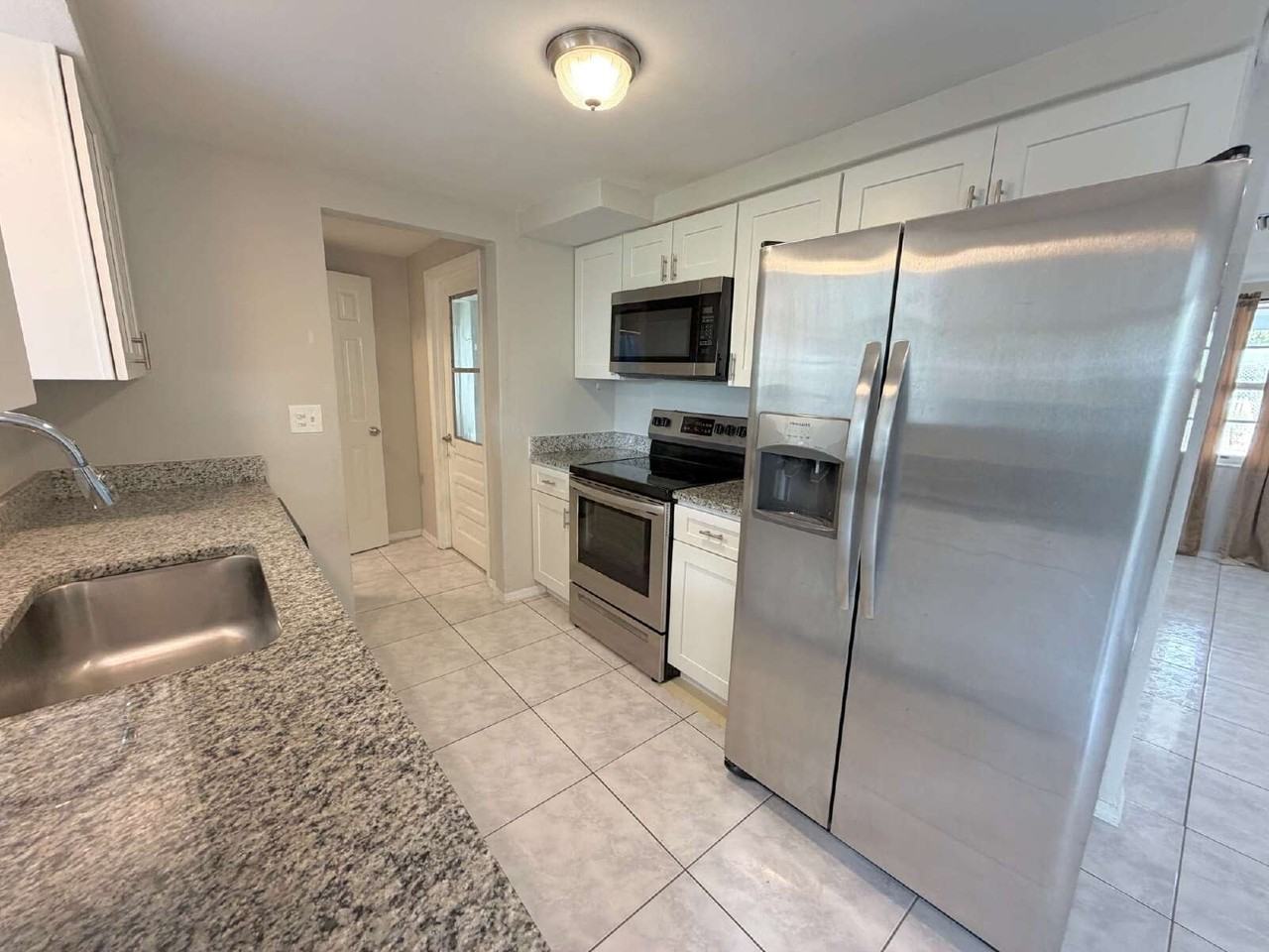 5706 Chipper Dr - Photo 4 of 18