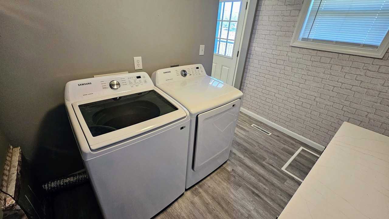 1168-1174 Eastfield Road - Photo 4 of 38