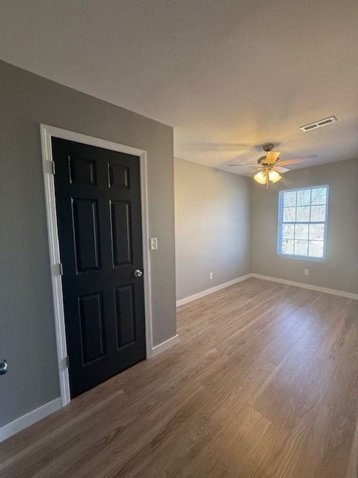 109 Cedar Rail Drive - Photo 6 of 18