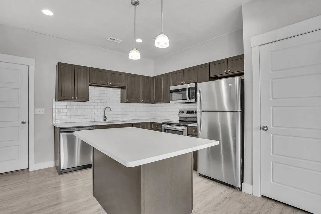 Calla Homes - Photo 6 of 35