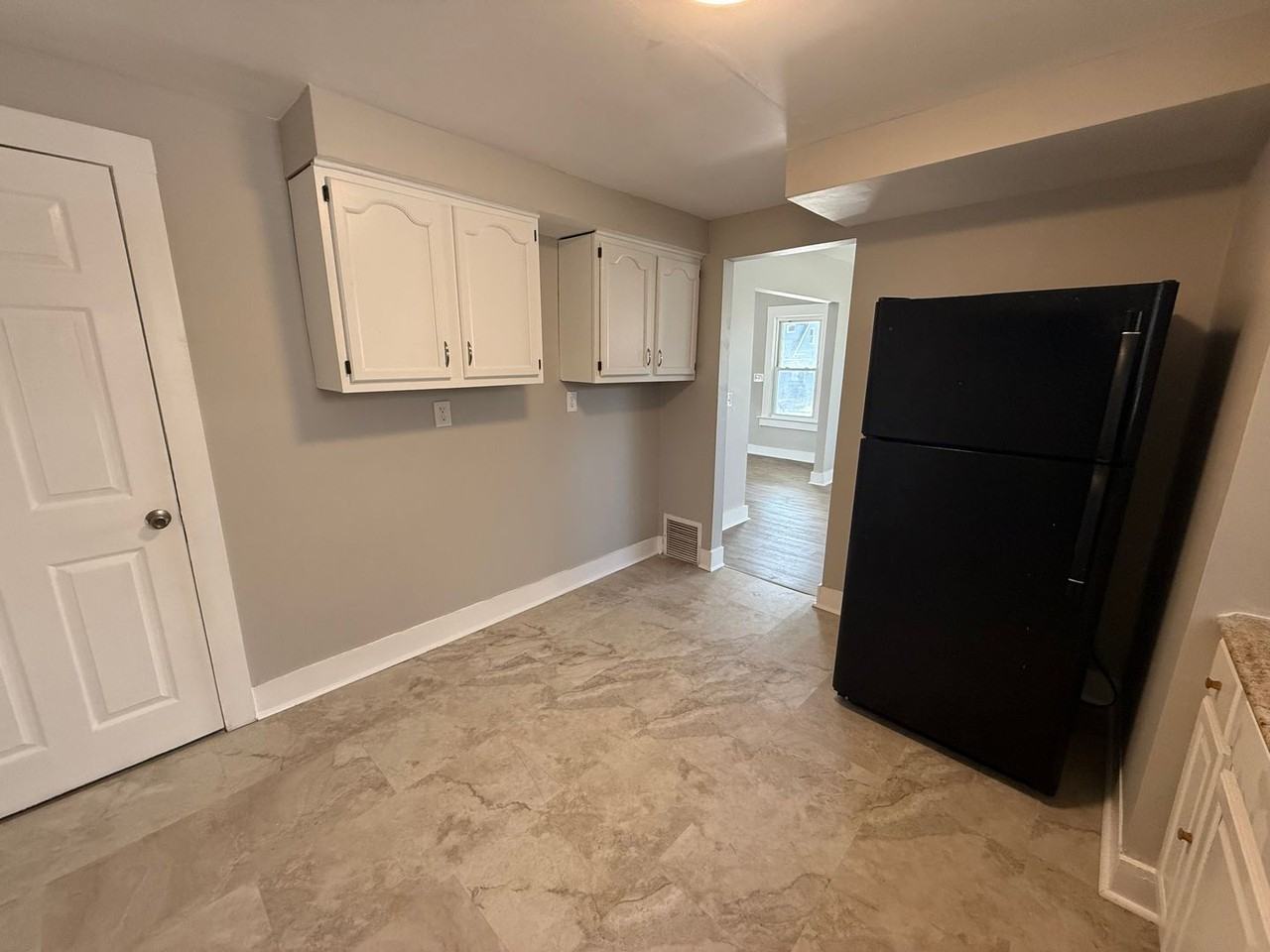 4503 E 126th St - Photo 4 of 29