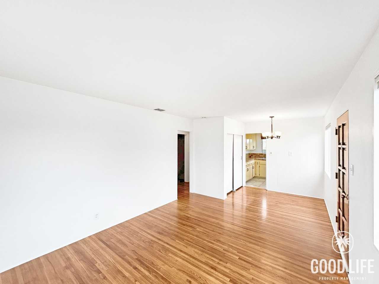 6257 Osler St - Photo 2 of 17