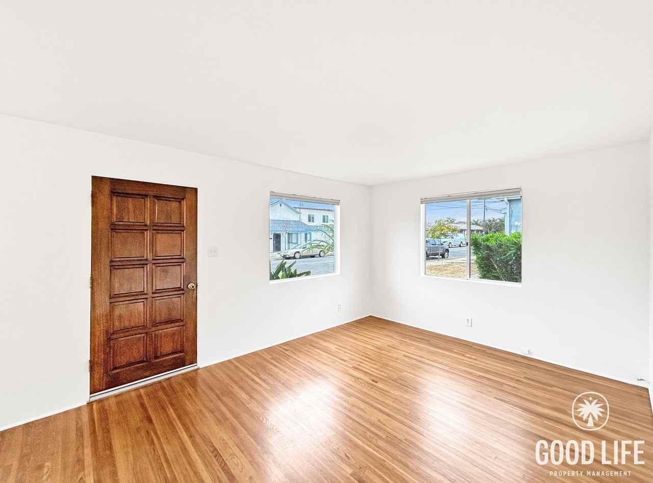 6257 Osler St - Photo 3 of 17