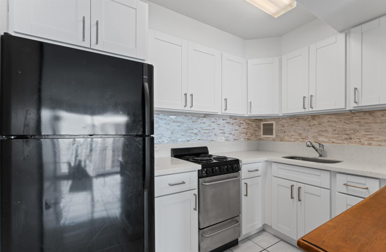 1415 Victoria St #1002 - Photo 2 of 12