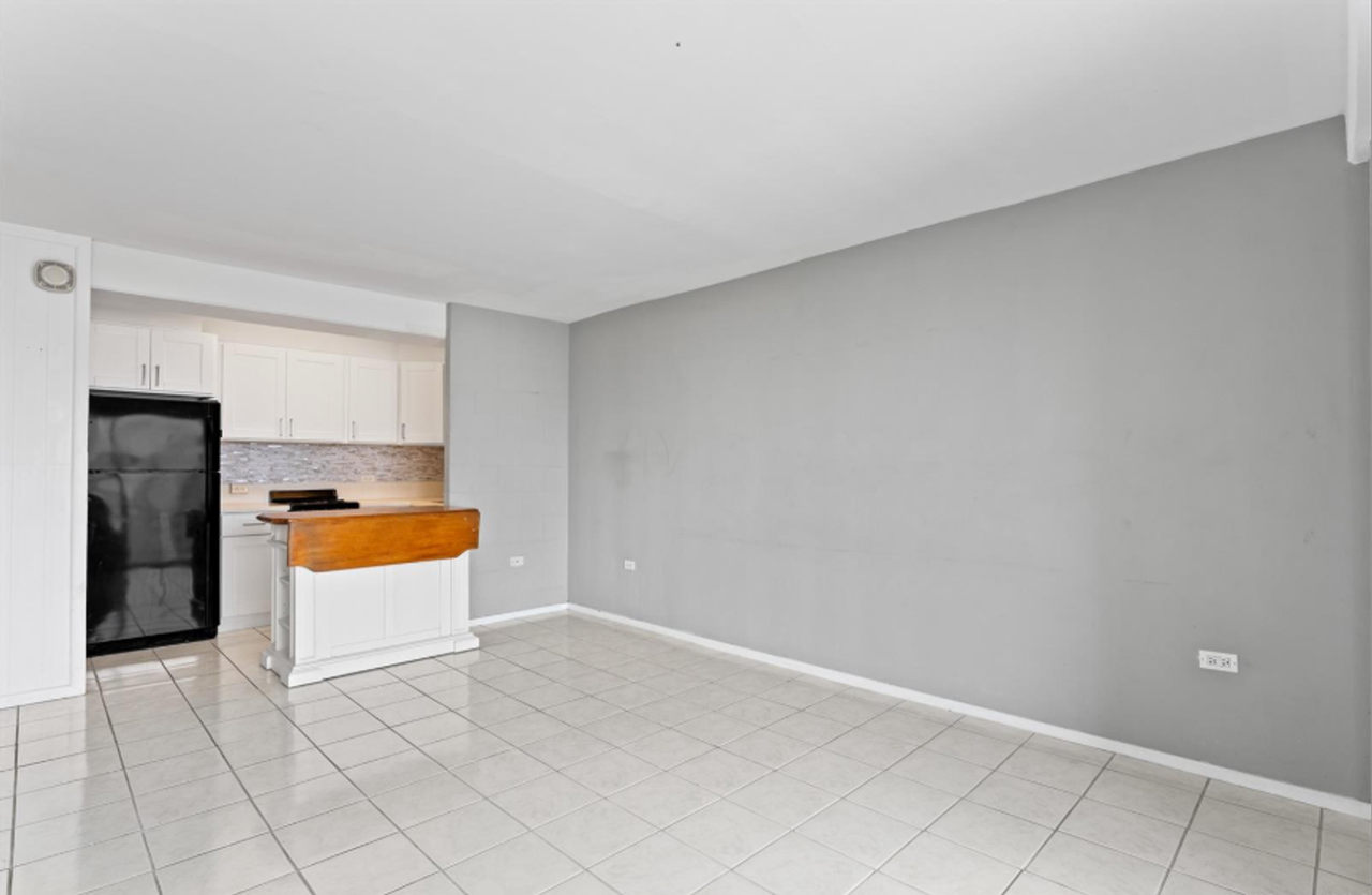 1415 Victoria St #1002 - Photo 4 of 12