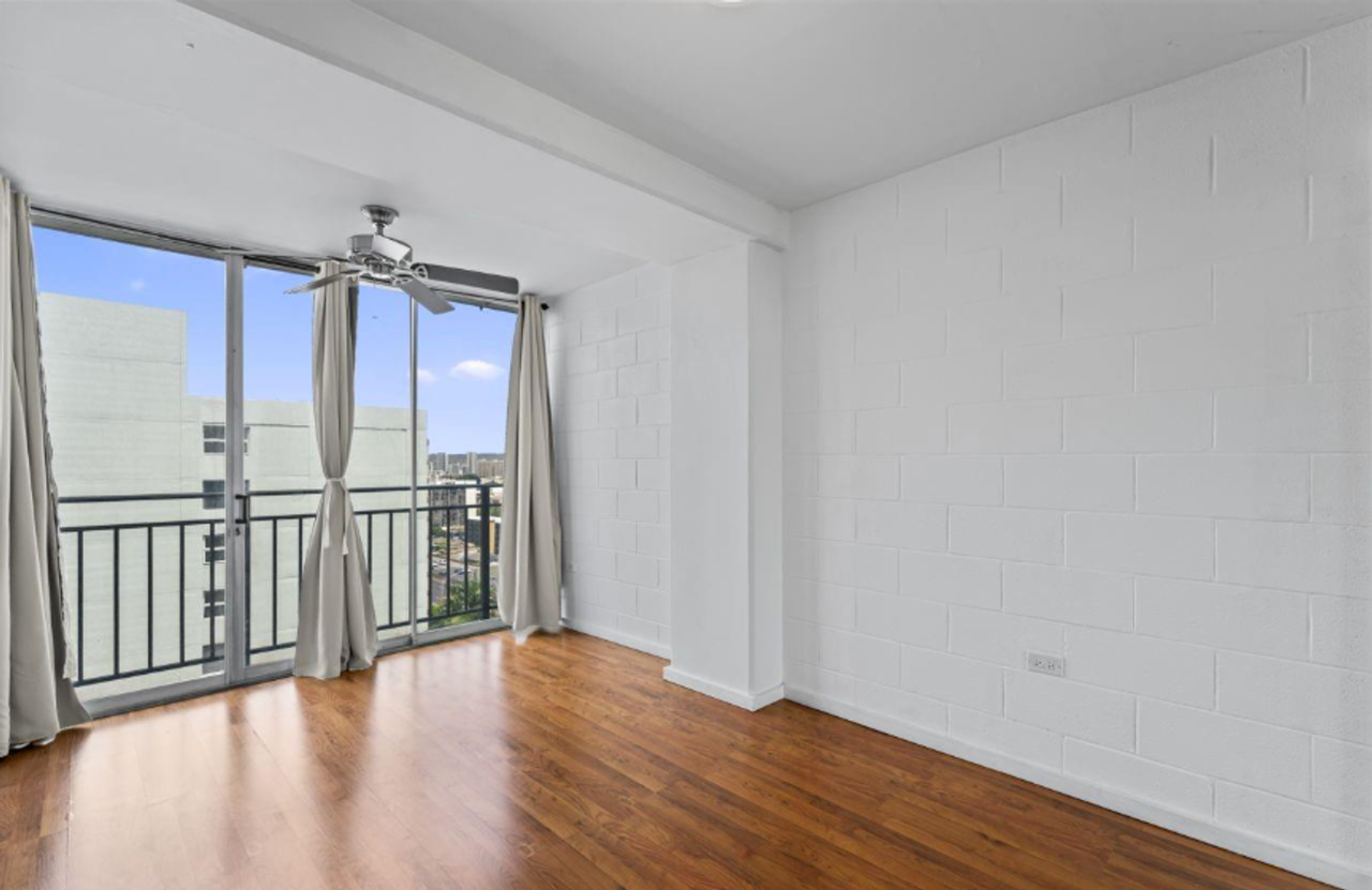 1415 Victoria St #1002 - Photo 7 of 12