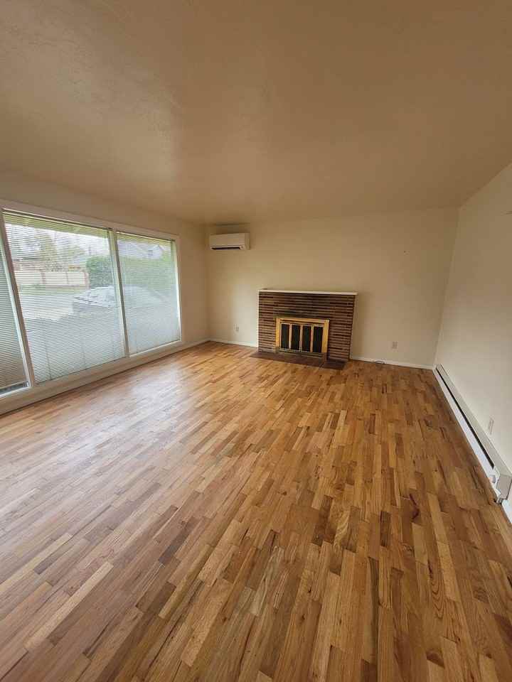 2925 Charnelton St - Photo 3 of 19